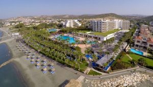 Το 5* Grand Resort στην Κυπρο. Ξενοδοχείο με πρωινό