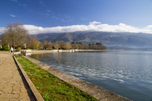 Βόλτα στη λίμνη των Ιωαννίνων