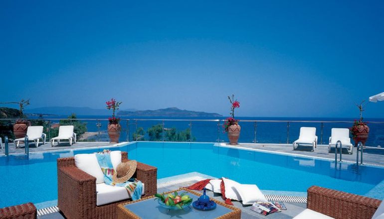 Το 5* Panorama Hotel