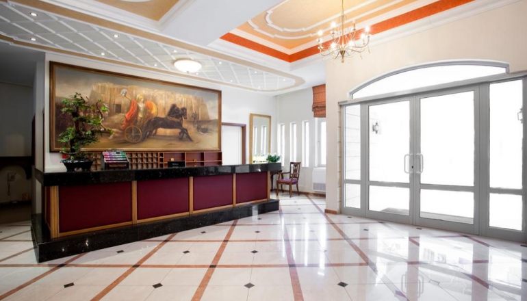 Το 4* Achillion Palace