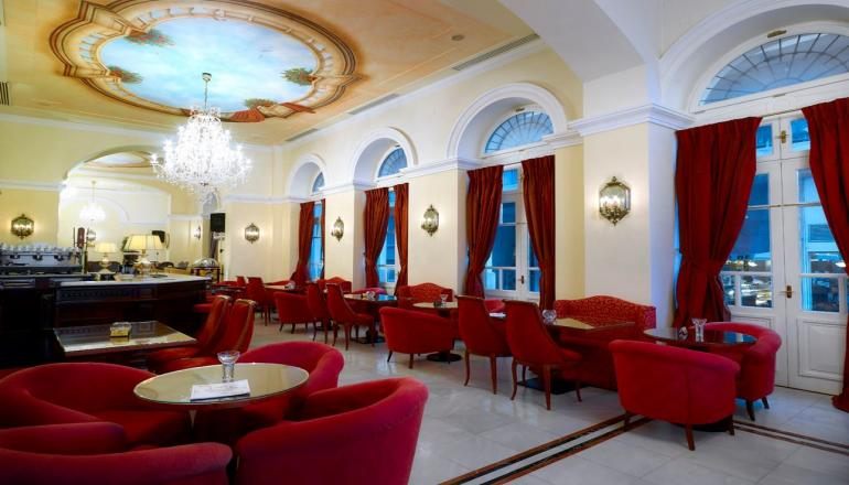 Το 4* Grand Bretagne Hotel - το Ναύπλιο το χειμώνα