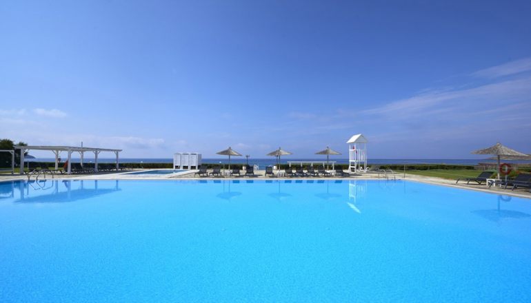 Tinos Beach Hotel 
Τήνος, ξενοδοχεία κοντά στην Εκκλησία