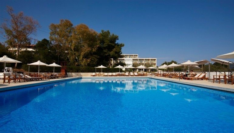 Το Nautica Bay Hotel 
Προσφορές ξενοδοχείων στο Πόρτο Χέλι