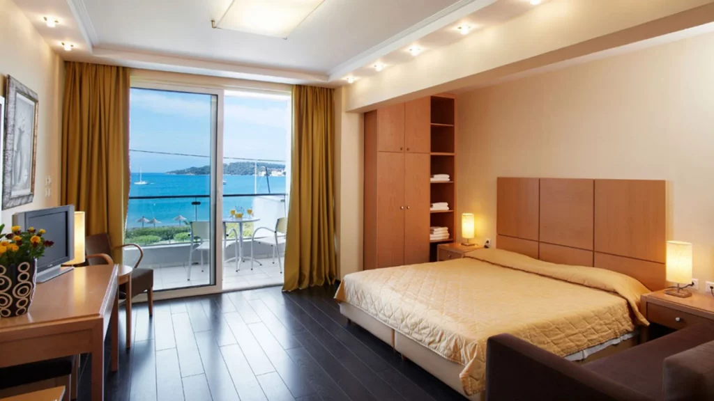 Nautica Bay Hotel
Προσφορές ξενοδοχείων για το τριήμερο της Πρωτομαγιάς
