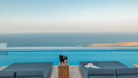 Oyster Luxury Suites - Ημεροβίγλι, Σαντορίνη