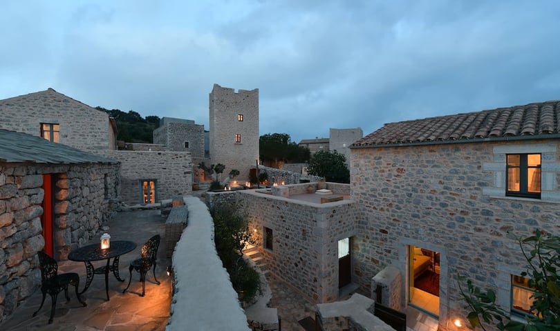 4* Lithos Stone Suites - Αρεόπολη, Μάνη