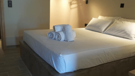 Petries Studios - Άγιοι Απόστολοι, Εύβοια