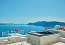 4* La Maltese Oia Luxury Suites