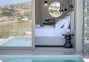 Μήλος με πρωινό + παιδί Δωρεάν