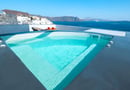 Σαντορίνη με πρωινό  για 2 άτομα + παιδί Δωρεάν