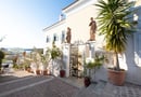 Dionysos Hotel