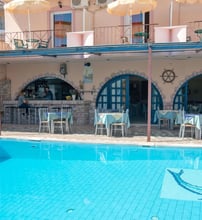 Kleoni Hotel & Apartments Tolo