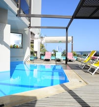 Steris Elegant Beach Hotel & Apartments