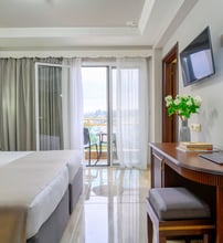 5* Eona Beach Resort by Greek Pride - Αγία Τριάδα, Θεσσαλονίκη