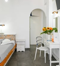 Kafieris Blue - Φηροστεφάνι, Σαντορίνη