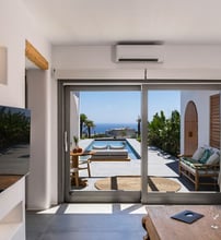 Numa - Φηρά, Σαντορίνη