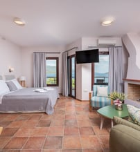 Trizonia Bay Hotel - Τριζόνια, Φωκίδα