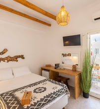 Parosquare Central Suites - Παροικιά, Πάρος