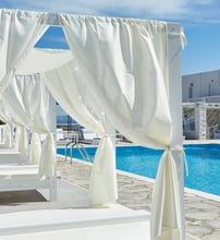 4* Mr & Mrs White Tinos