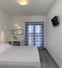 Alexandra Hotel
