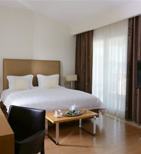 Chloe Luxury Hotel