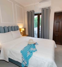 Paradise Hotel - Πάργα