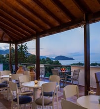 Iris Beach Hotel - Μονεμβασιά