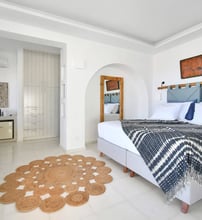 Mythic Exclusive Retreat Paros