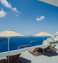 The Last Sunbeam - Φηρά, Σαντορίνη