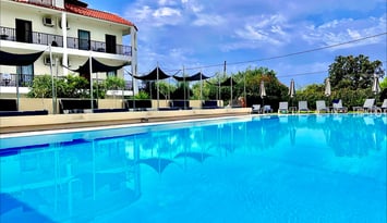 Bruskos Hotel & Suites - Άγιος Γεώργιος Αργυράδων, Κέρκυρα