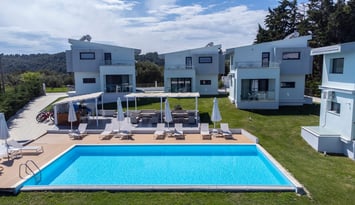 Blue Avenue - Παλιούρι, Χαλκιδική