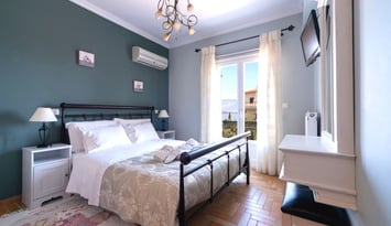 Nautilus Luxury Suites - Γαλαξίδι