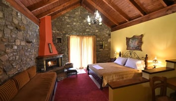 Τα Πέτρινα - Ορεινή Ναυπακτία