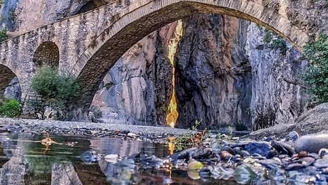 Το μπαλκόνι του Όρλιακα - Σπήλαιο, Γρεβενά