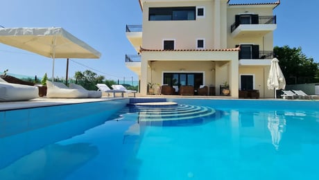 Chateau de Georges - Μαυροβούνι, Γύθειο