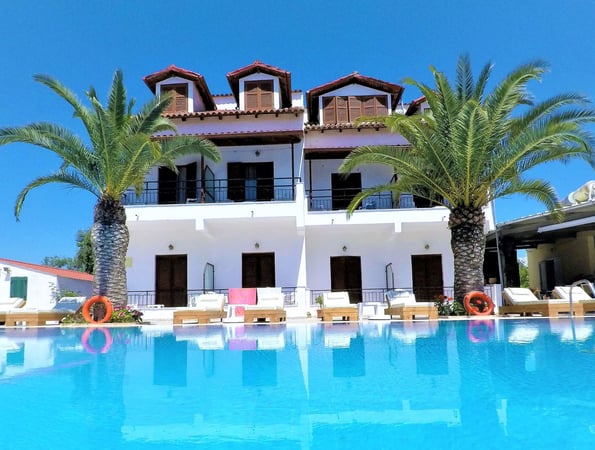 Captain's Studios & Apartments - Κάβος, Κέρκυρα