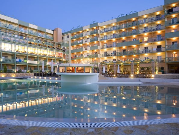 4* Ariti Grand Hotel