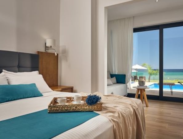 4* Cavo Orient Beach Hotel