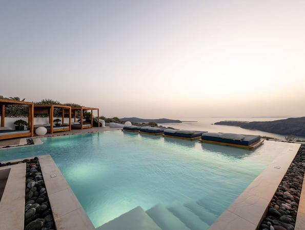 5* Amaze Suites - Ημεροβίγλι, Σαντορίνη