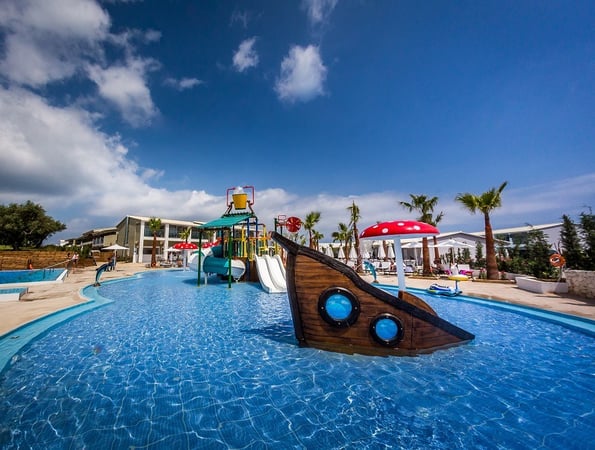 4* Caretta Paradise Hotel & Waterpark