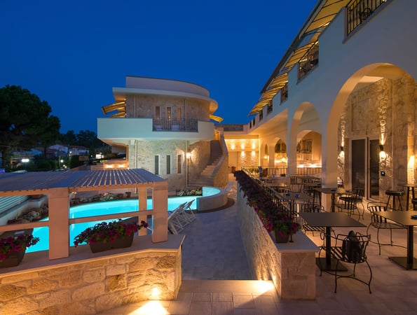 4* Neikos Luxury Suites - Χανιώτη, Χαλκιδική