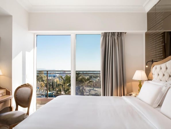 5* Legacy Gastro Suites