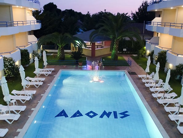 Adonis Hotel & Apartments