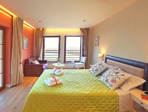 Arktos Mountain Hotel