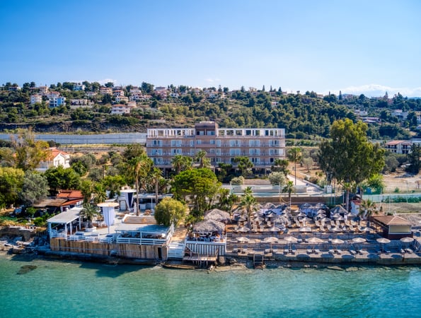 Black & White Resort Xylokastro