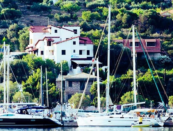 Drymna Hotel - Τριζόνια, Φωκίδα