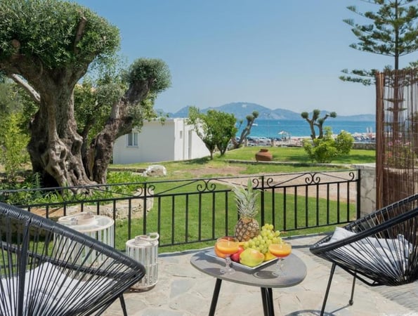 Eptanisos Beachfront Suites