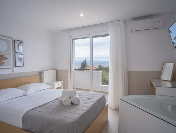 Elena Villa - Πολύχρονο, Χαλκιδική