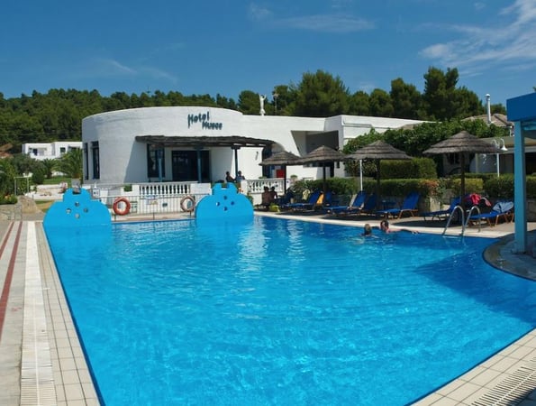 Muses Hotel - Κουκουναριές, Σκιάθος