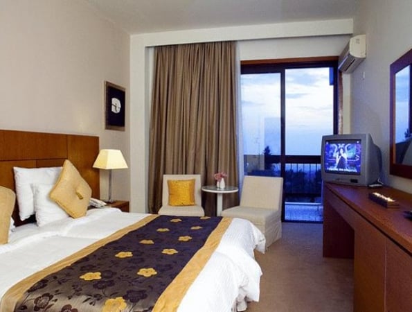 4* Nepheli Hotel